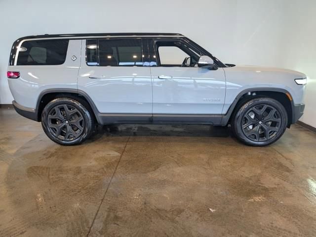 Used 2024 Rivian R1S Adventure image 7