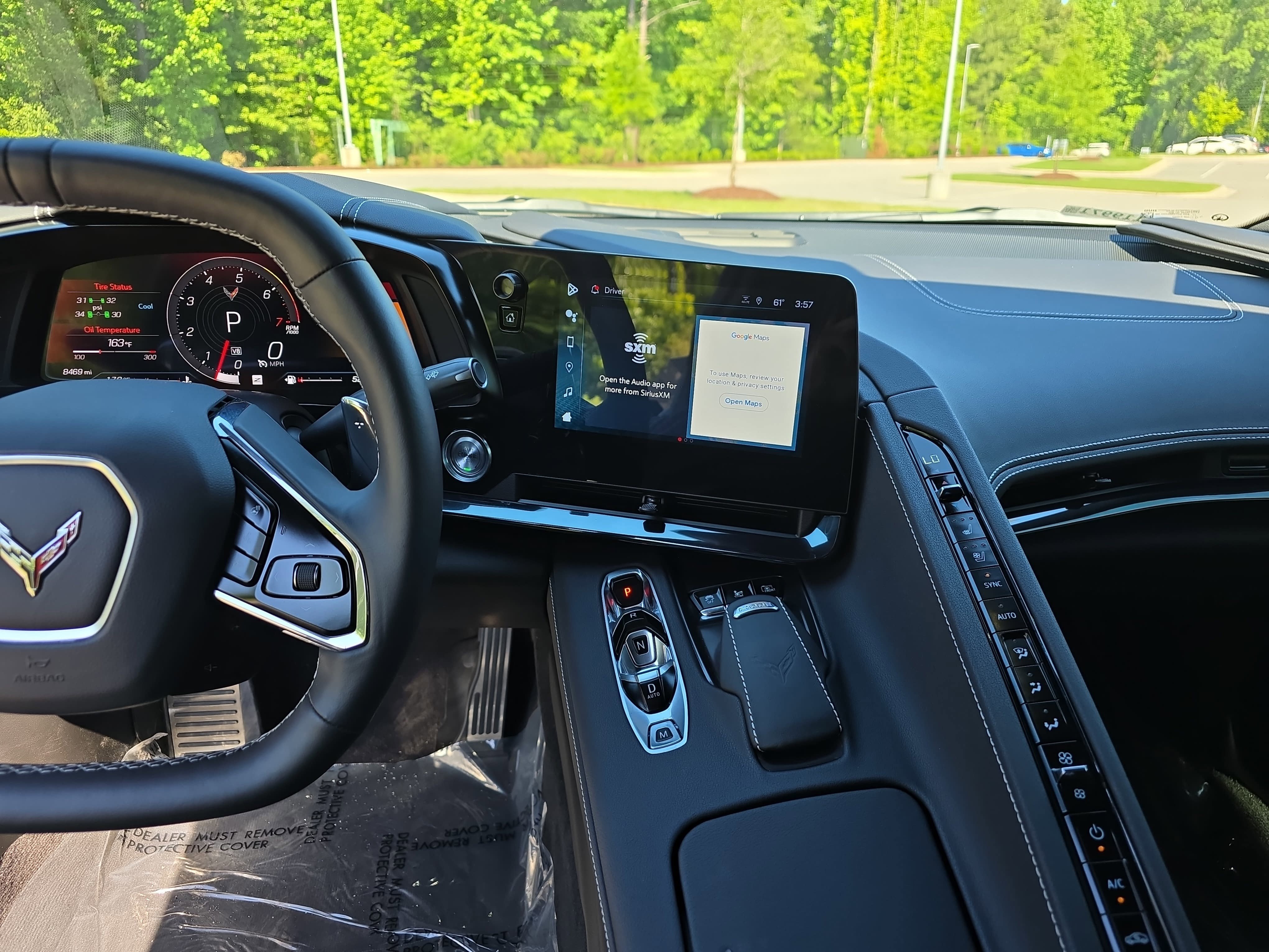 Used 2024 Chevrolet Corvette Stingray Preferred Cpe w/ Z51 Performance Package RWD image 16