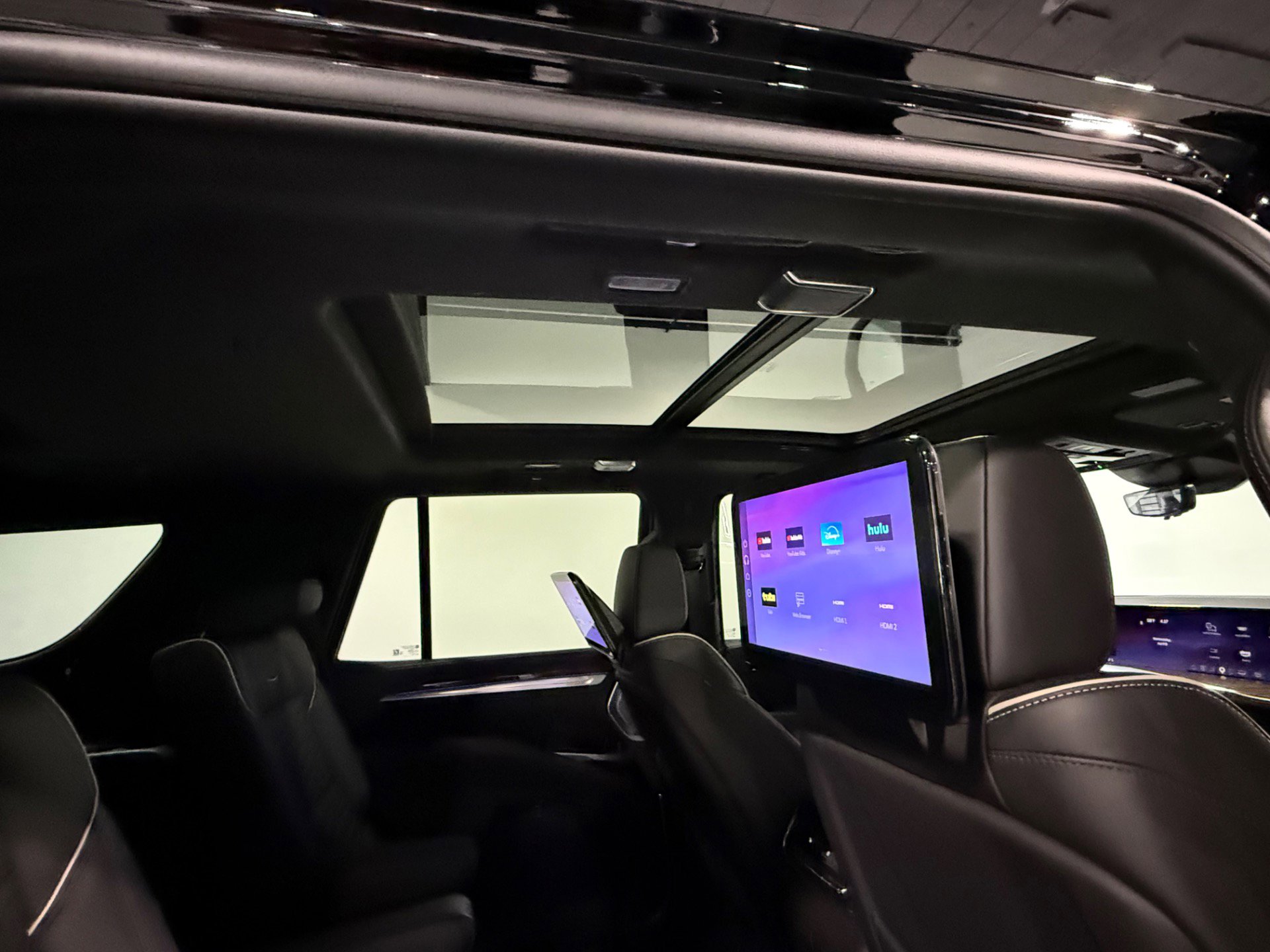 Used 2025 Cadillac Escalade Sport Platinum w/ LPO, ONYX Package image 61