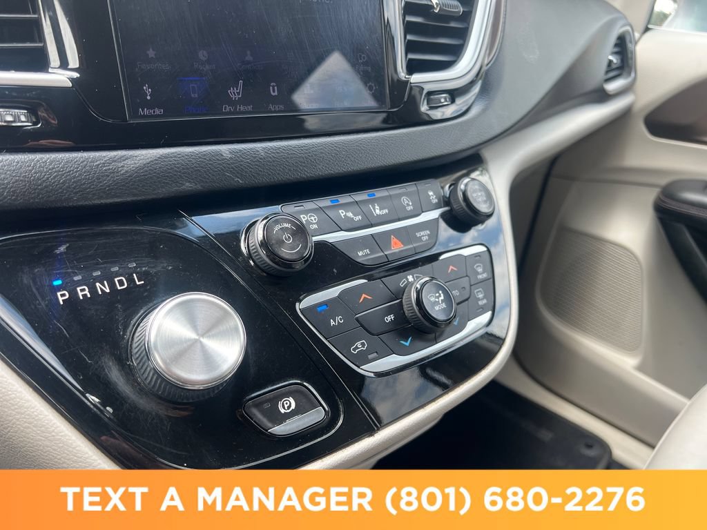 Used 2018 Chrysler Pacifica Touring-L w/ Advanced Safetytec Group FWD image 30