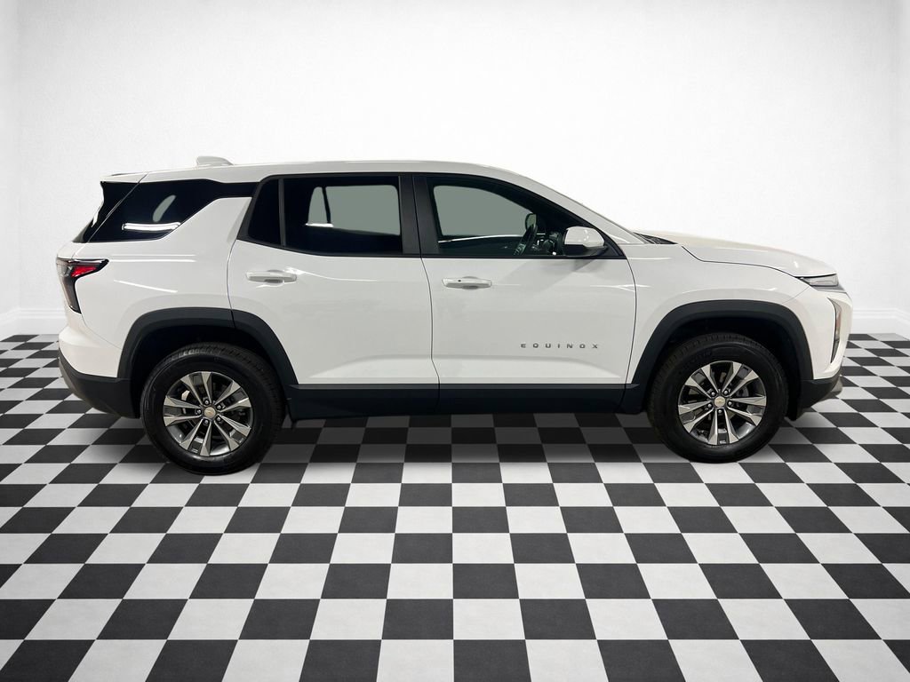 Certified 2025 Chevrolet Equinox LT AWD/4WD image 2