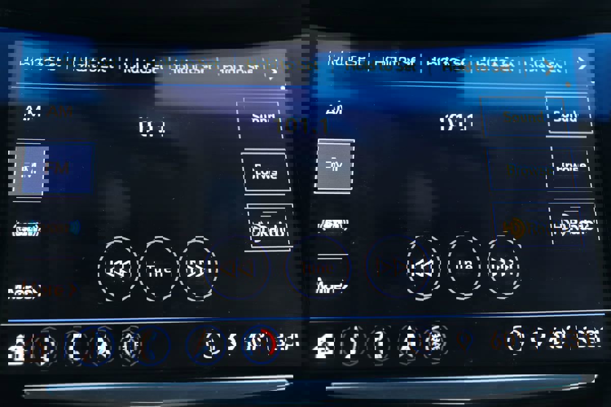 Used 2019 Cadillac XTS Luxury image 24