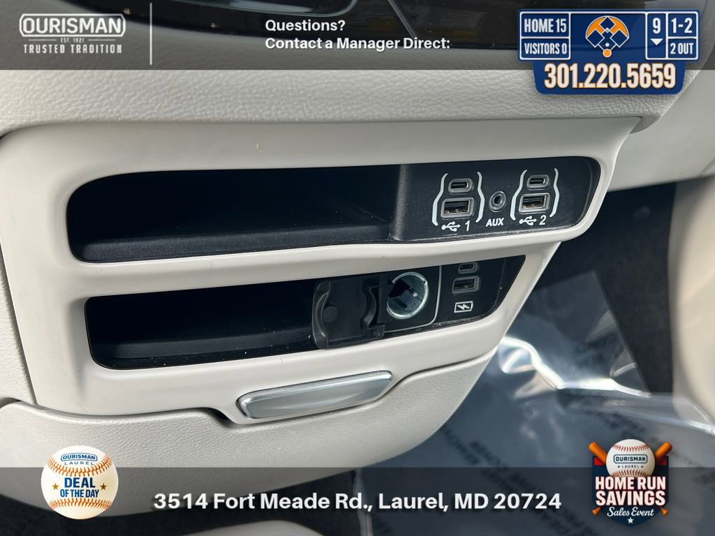Used 2022 Chrysler Pacifica Touring-L FWD image 28
