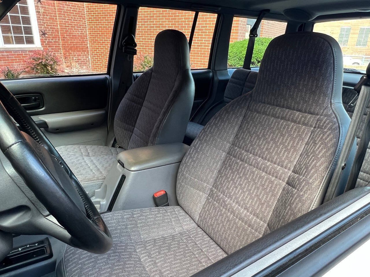 Used 1998 Jeep Cherokee Classic AWD/4WD image 15