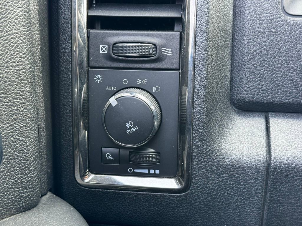 Used 2014 RAM 1500 Sport image 31