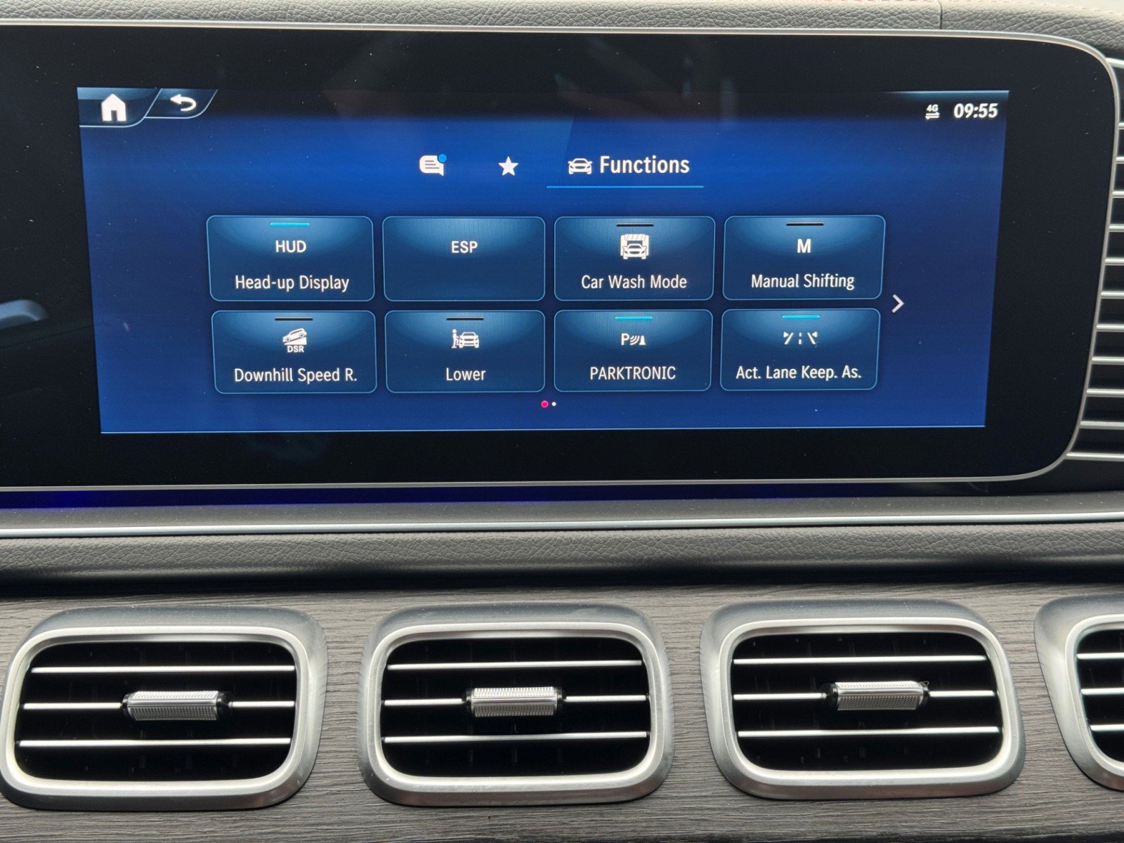 Used 2026 Mercedes-Benz GLS 580 4MATIC w/ Night Package image 35
