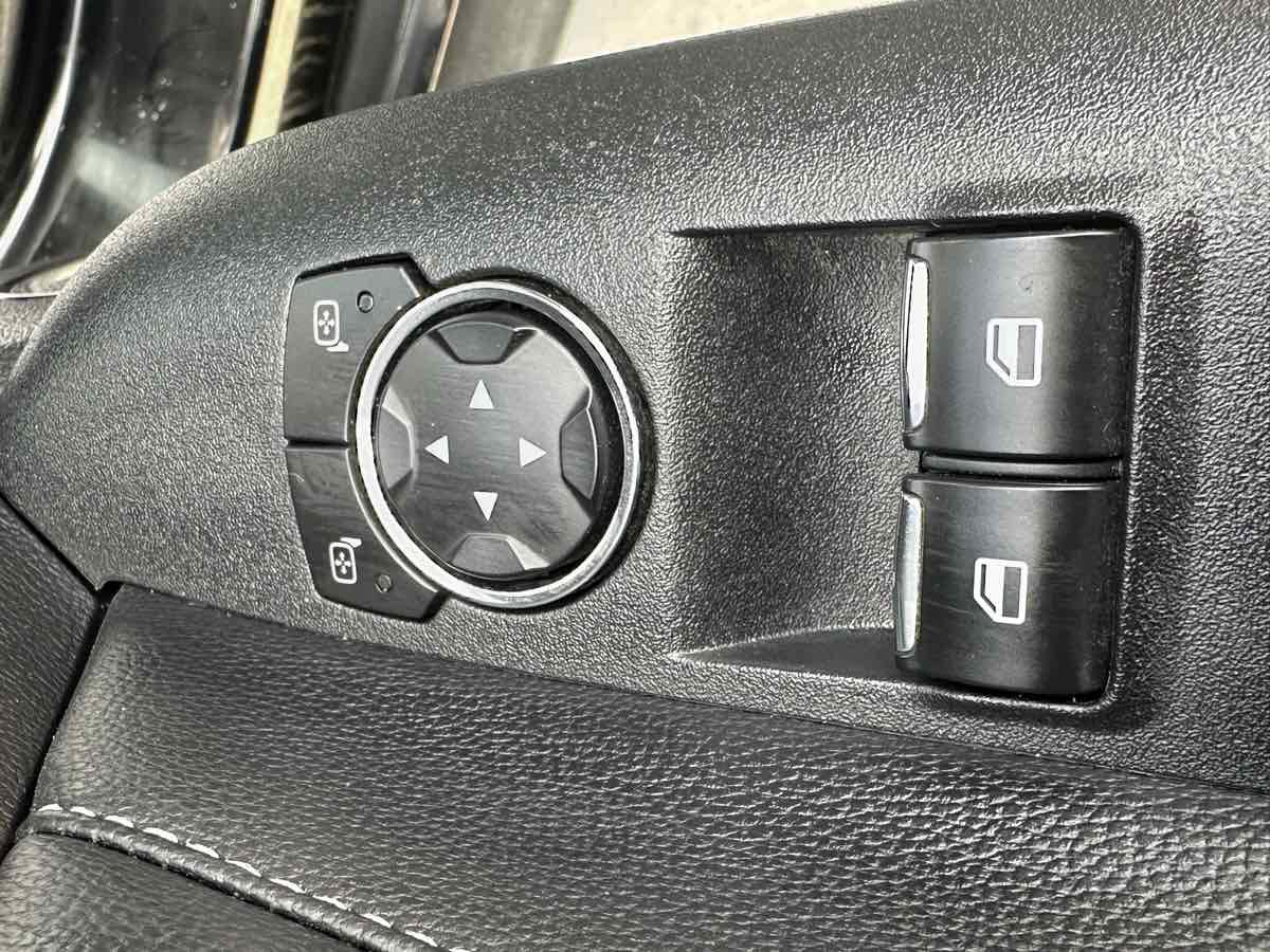 Used 2019 Ford Mustang Premium RWD image 24