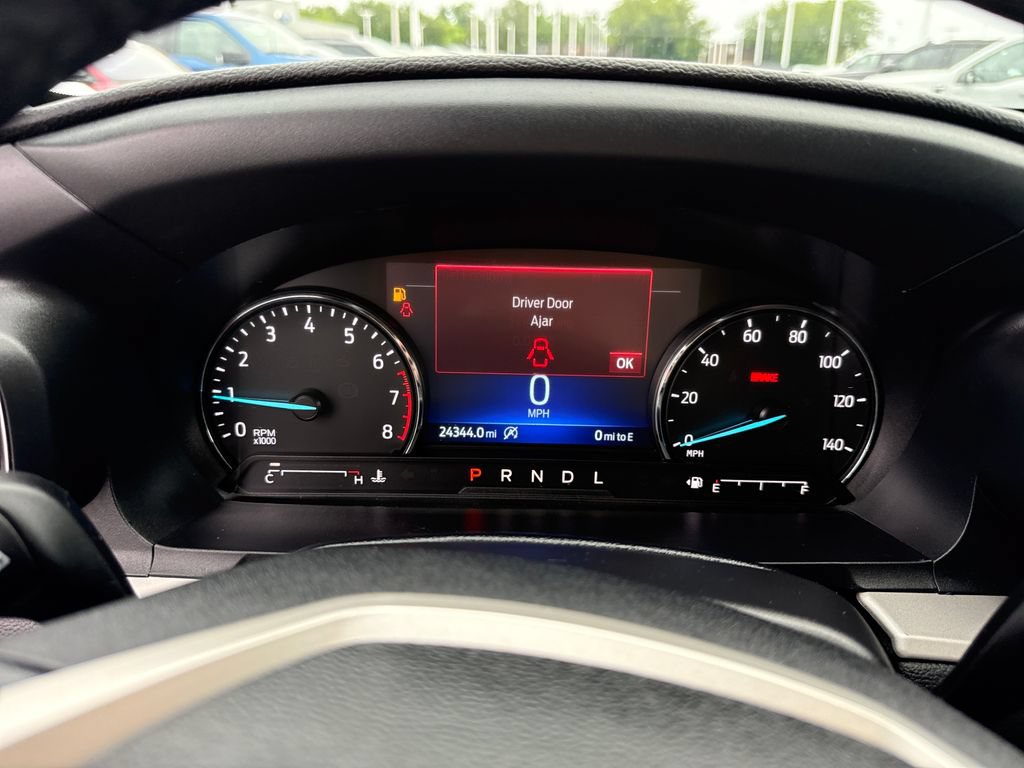 Used 2024 Ford Explorer XLT w/ Equipment Group 202A AWD/4WD image 35