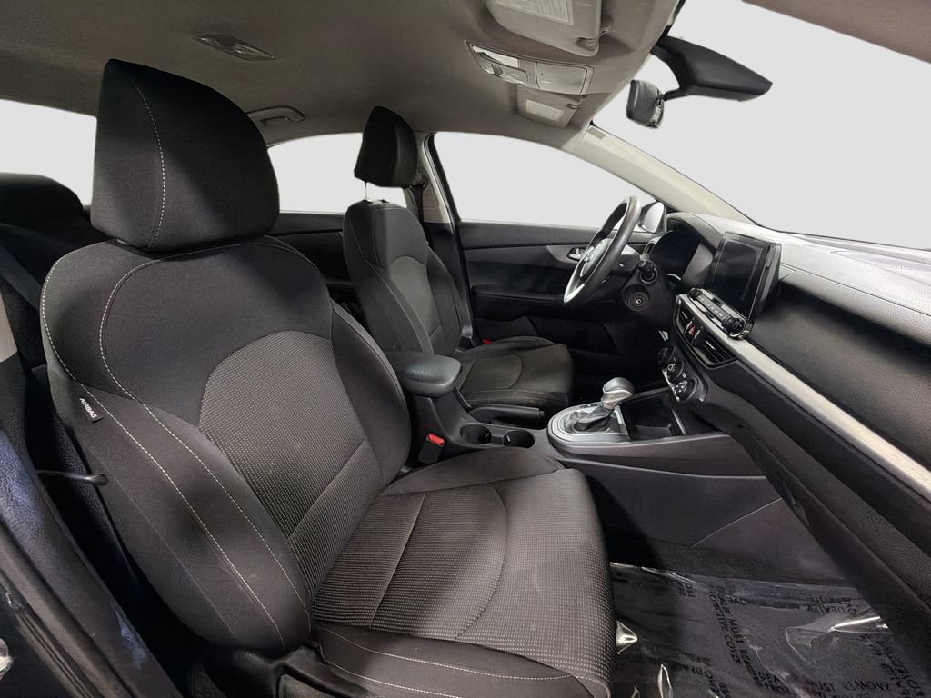 Used 2020 Kia Forte LXS FWD image 26