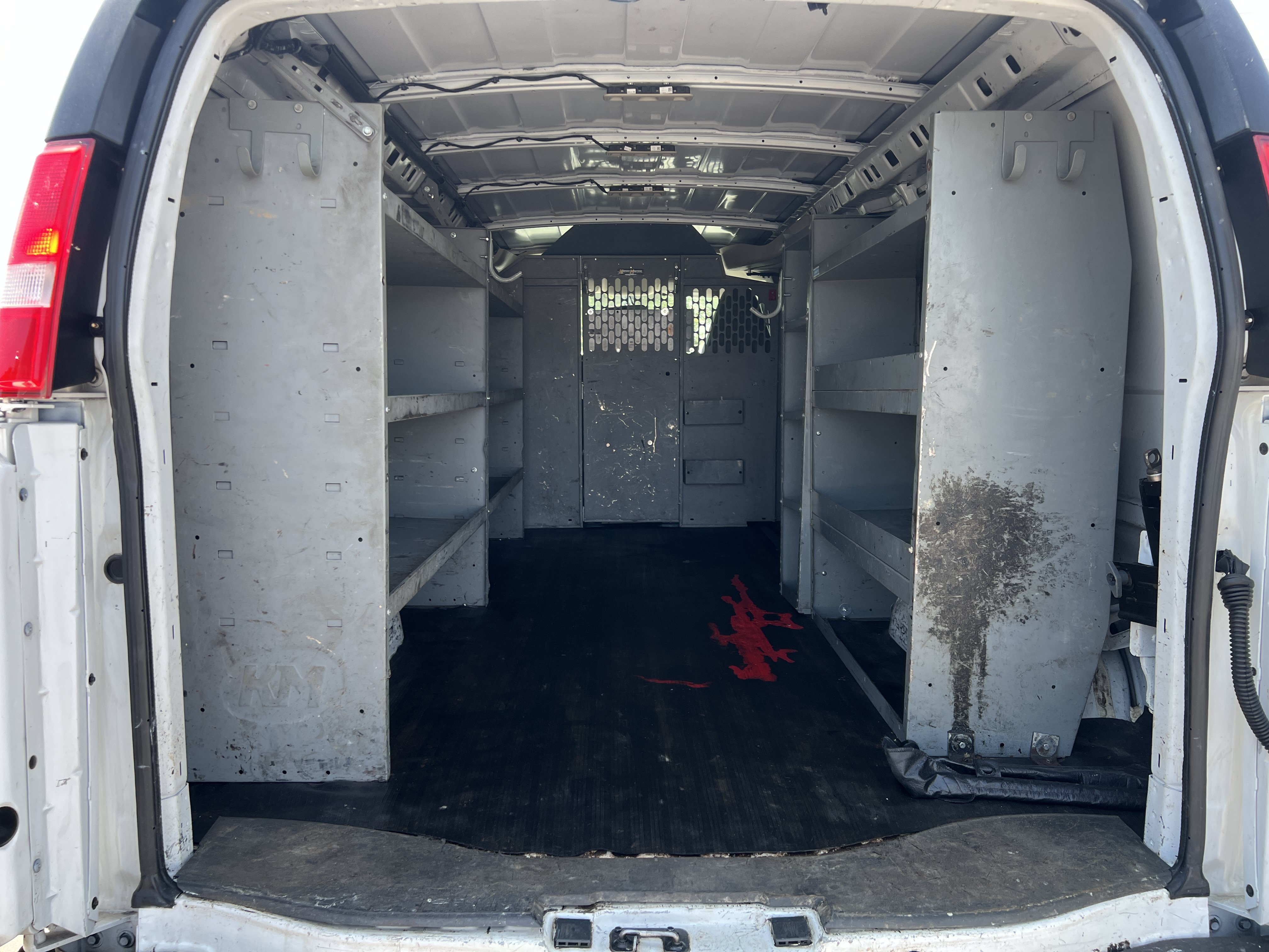 Used 2019 Chevrolet Express 2500 Extended RWD image 10