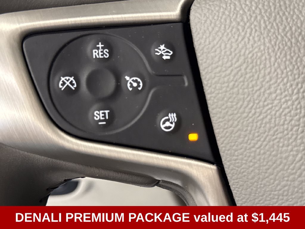 Used 2020 GMC Terrain Denali w/ Denali Premium Package AWD/4WD image 4