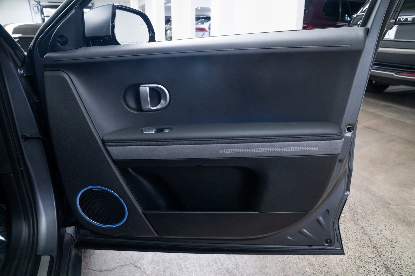 Used 2024 Hyundai Ioniq 5 Limited image 24