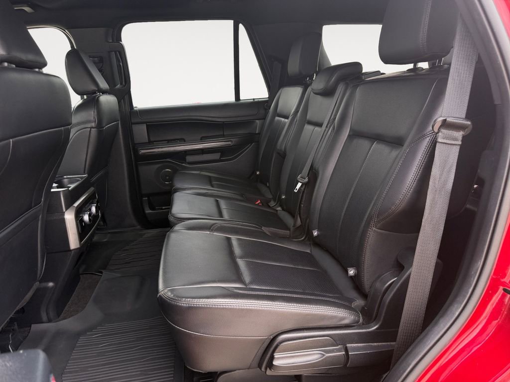 Used 2021 Ford Expedition XLT image 12