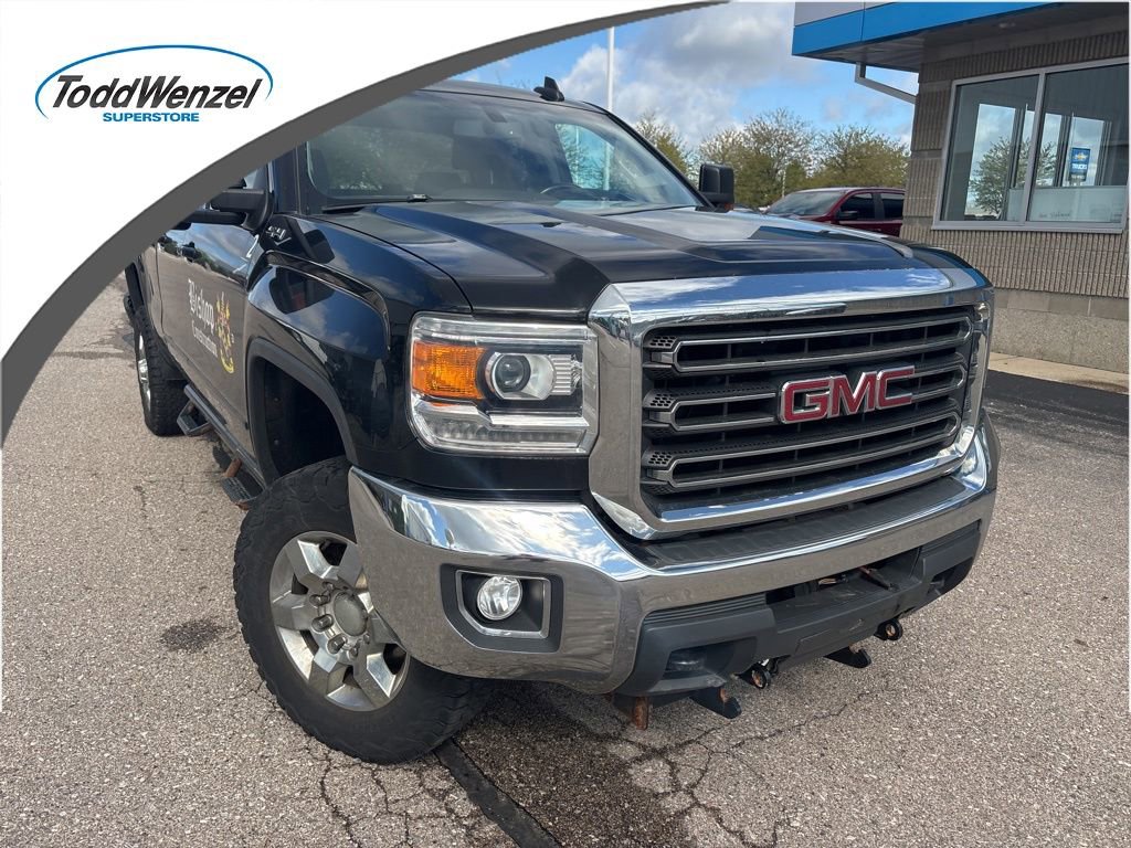 Used 2018 GMC Sierra 2500 SLE w/ HD SLE Preferred Plus Package AWD/4WD image 1