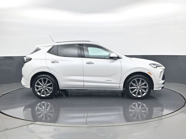 Used 2024 Buick Encore GX Avenir w/ Avenir Technology Package AWD/4WD image 4