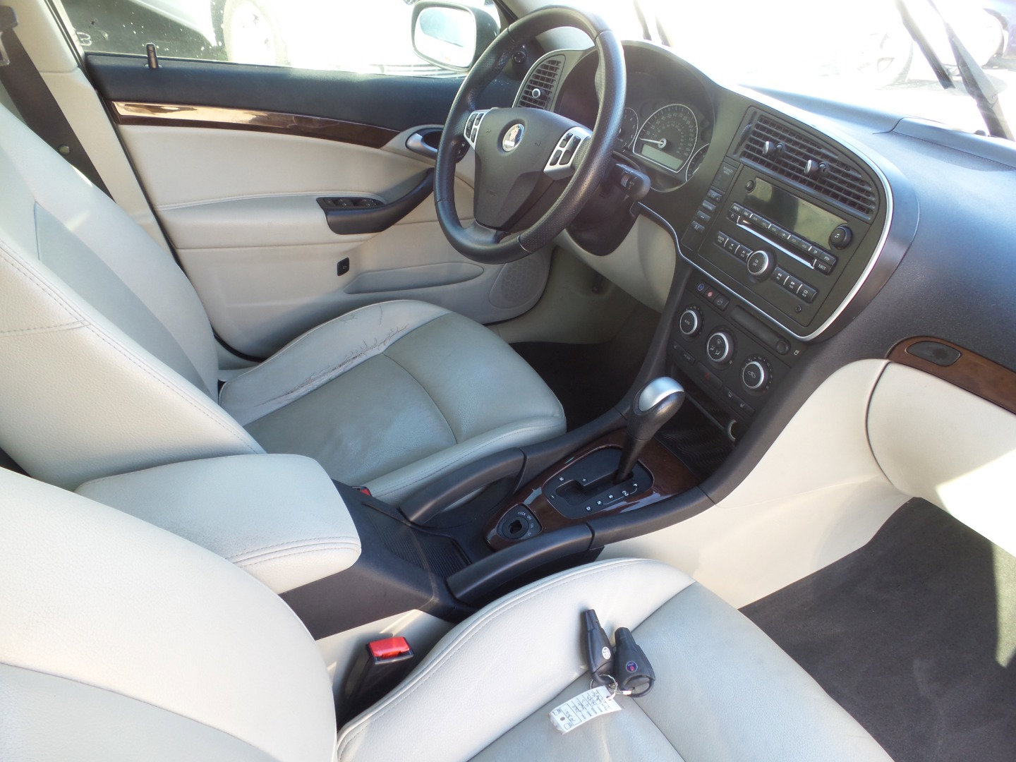 Used 2008 Saab 9-3 2.0T w/ Moonroof Package image 6