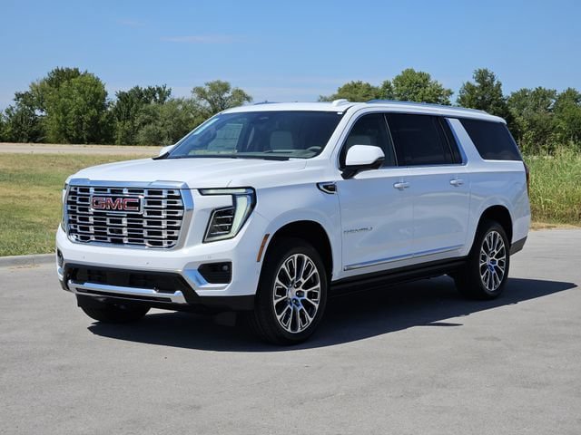 New 2026 GMC Yukon XL Denali w/ Sun & Power Step Package AWD/4WD image 2