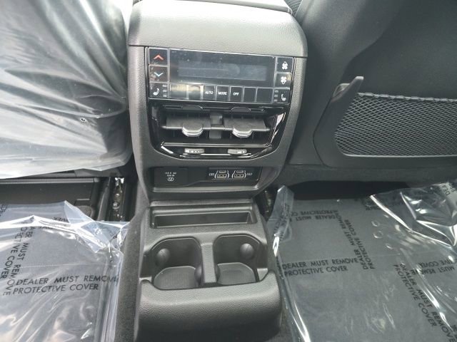 New 2025 Jeep Grand Cherokee L Limited w/ Luxury Tech Group II image 22