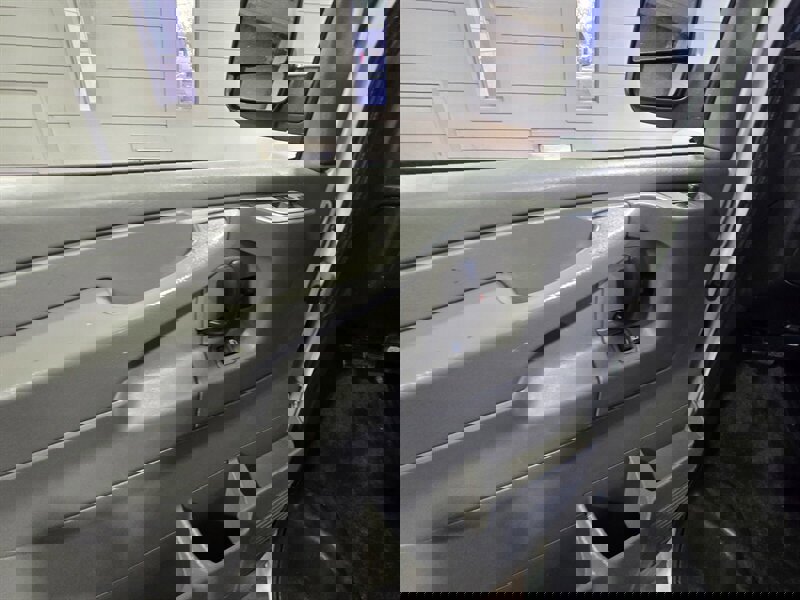 Used 2011 Chevrolet Express 3500 LT w/ LT Preferred Equipment Group image 12