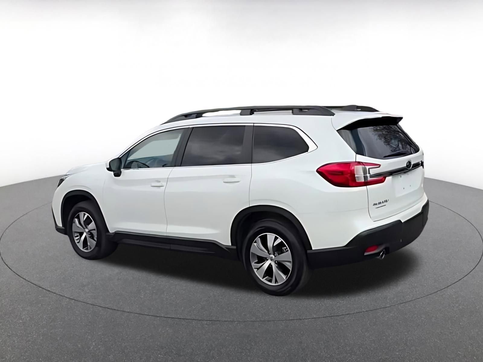 Used 2025 Subaru Ascent Premium AWD/4WD image 16