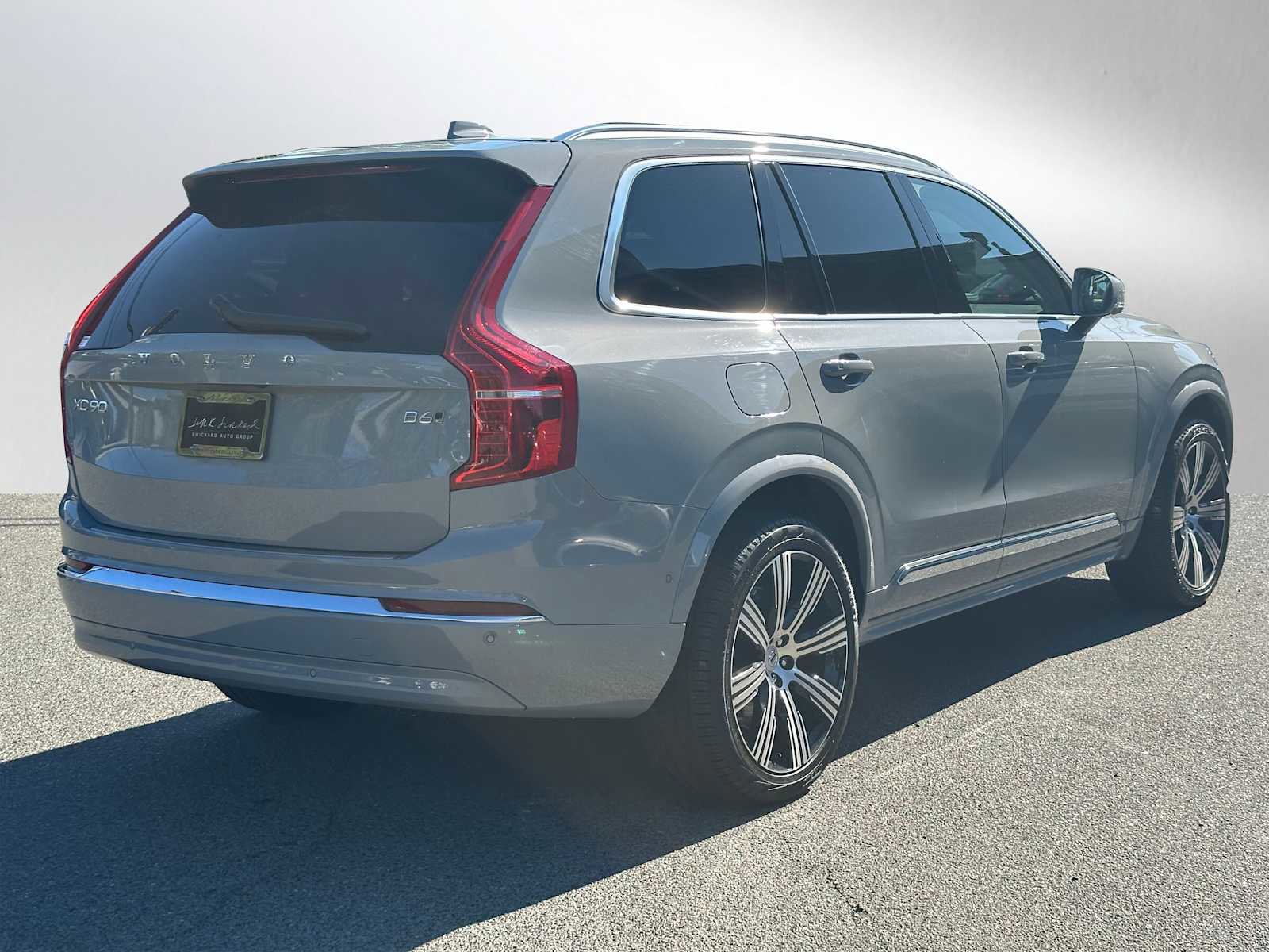 Certified 2025 Volvo XC90 B6 Ultra w/ Protection Package Premier image 3