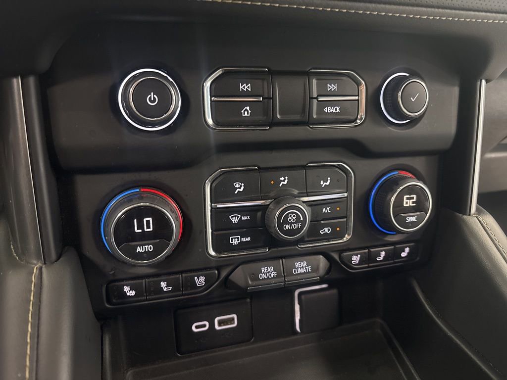 Used 2023 Chevrolet Suburban Premier image 24