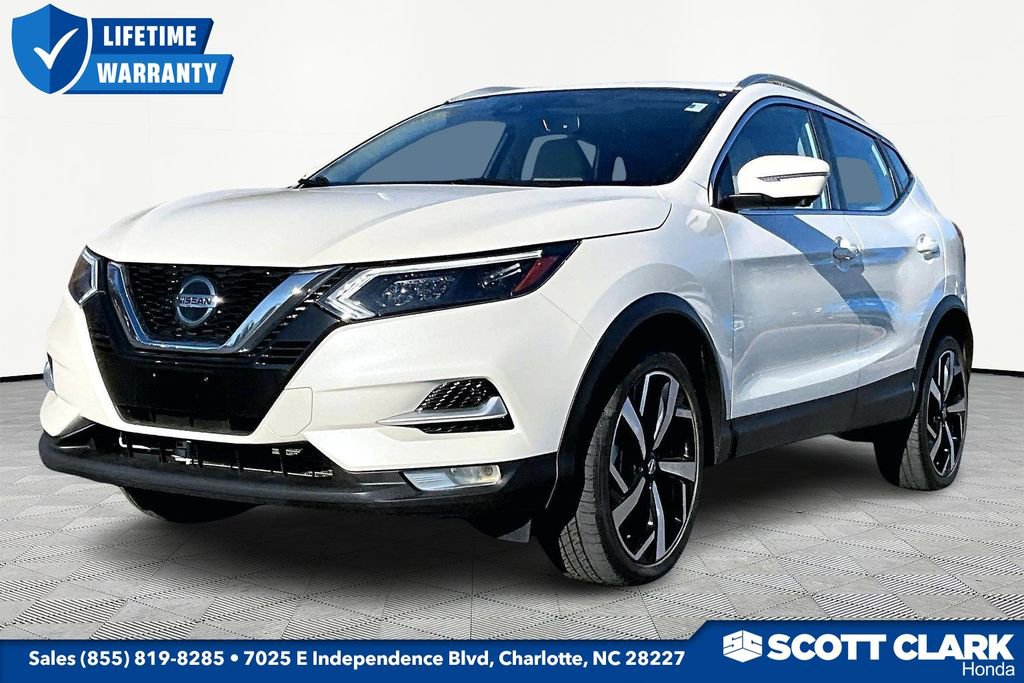 Used 2022 Nissan Rogue Sport SL w/ Premium Package image 3