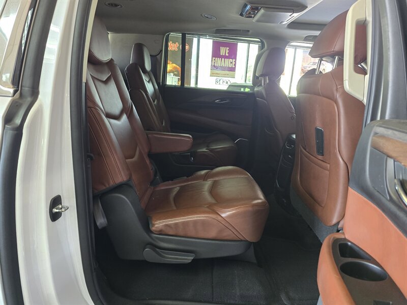 Used 2016 Cadillac Escalade ESV Premium AWD/4WD image 22