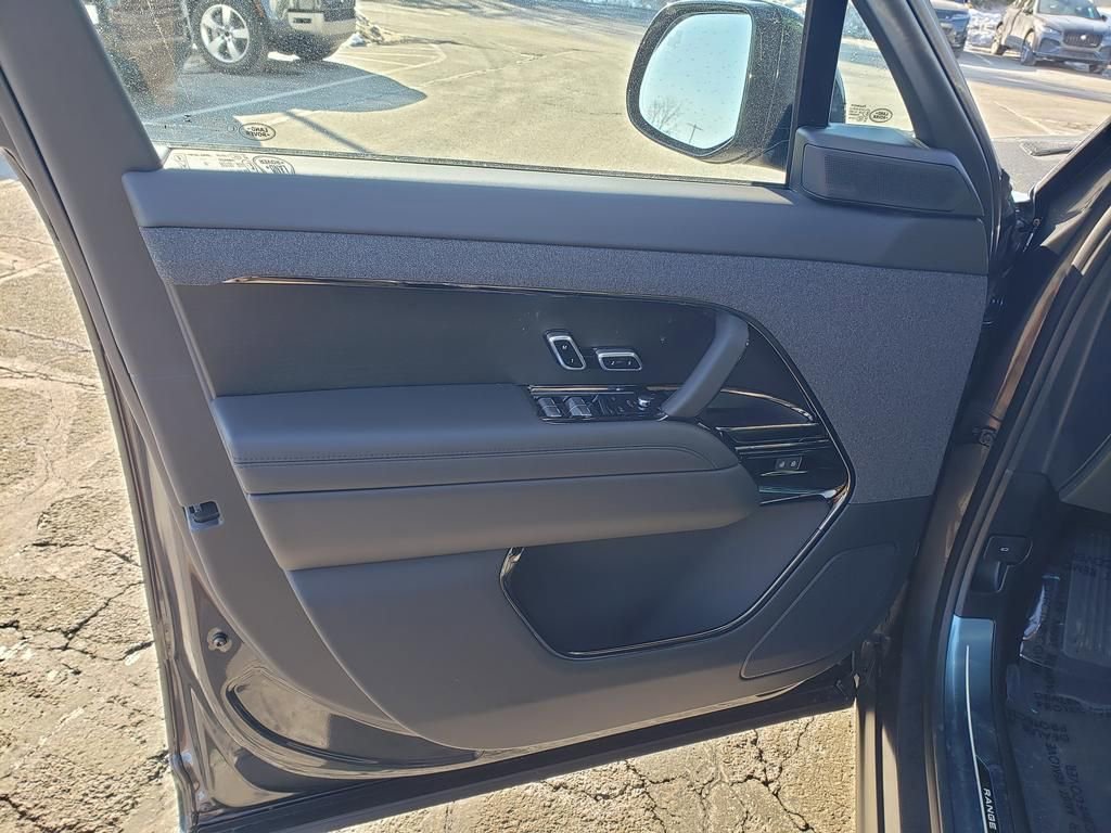 New 2026 Land Rover Range Rover Sport Dynamic SE image 10