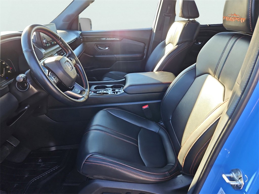 Certified 2025 Honda Pilot TrailSport image 34