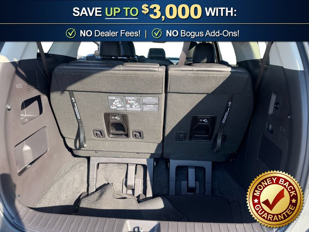 Used 2025 Kia Carnival EX FWD image 24
