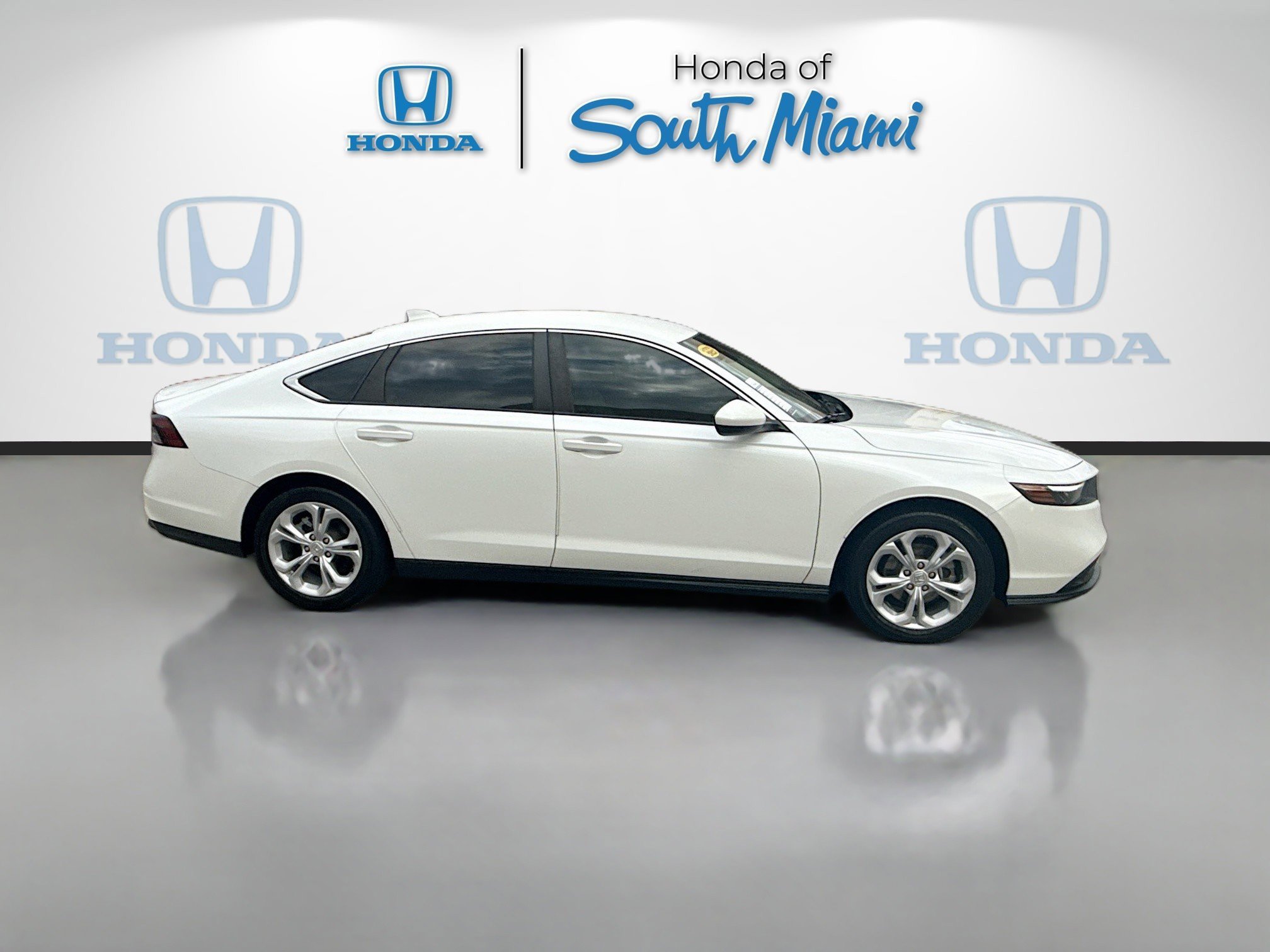 Used 2023 Honda Accord LX image 8
