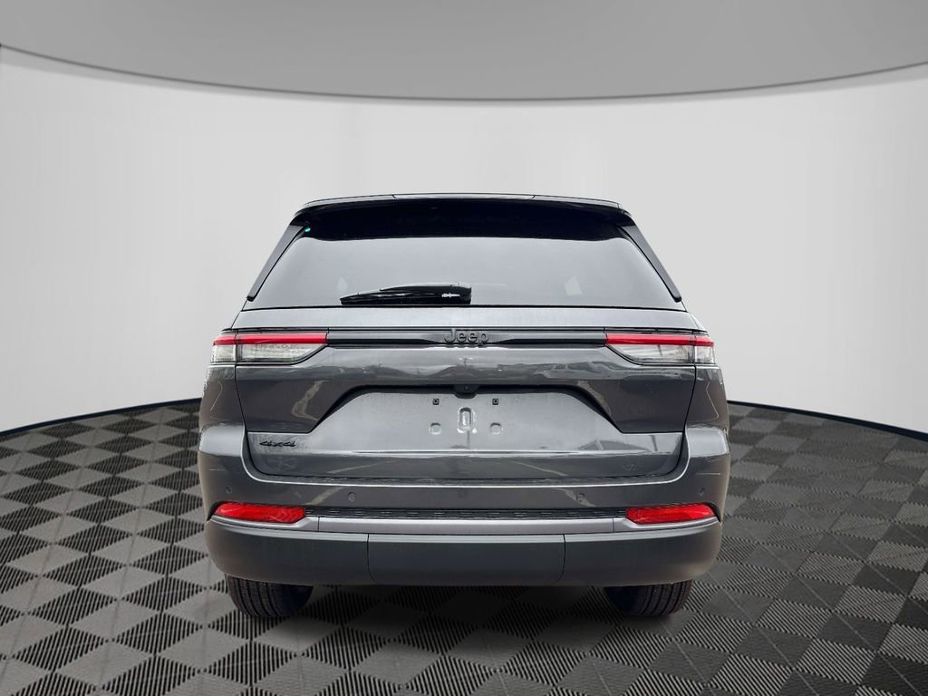 New 2026 Jeep Grand Cherokee Altitude AWD/4WD image 3