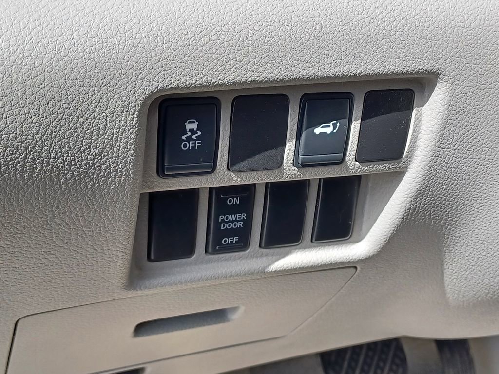 Used 2012 Nissan Quest SL FWD image 14