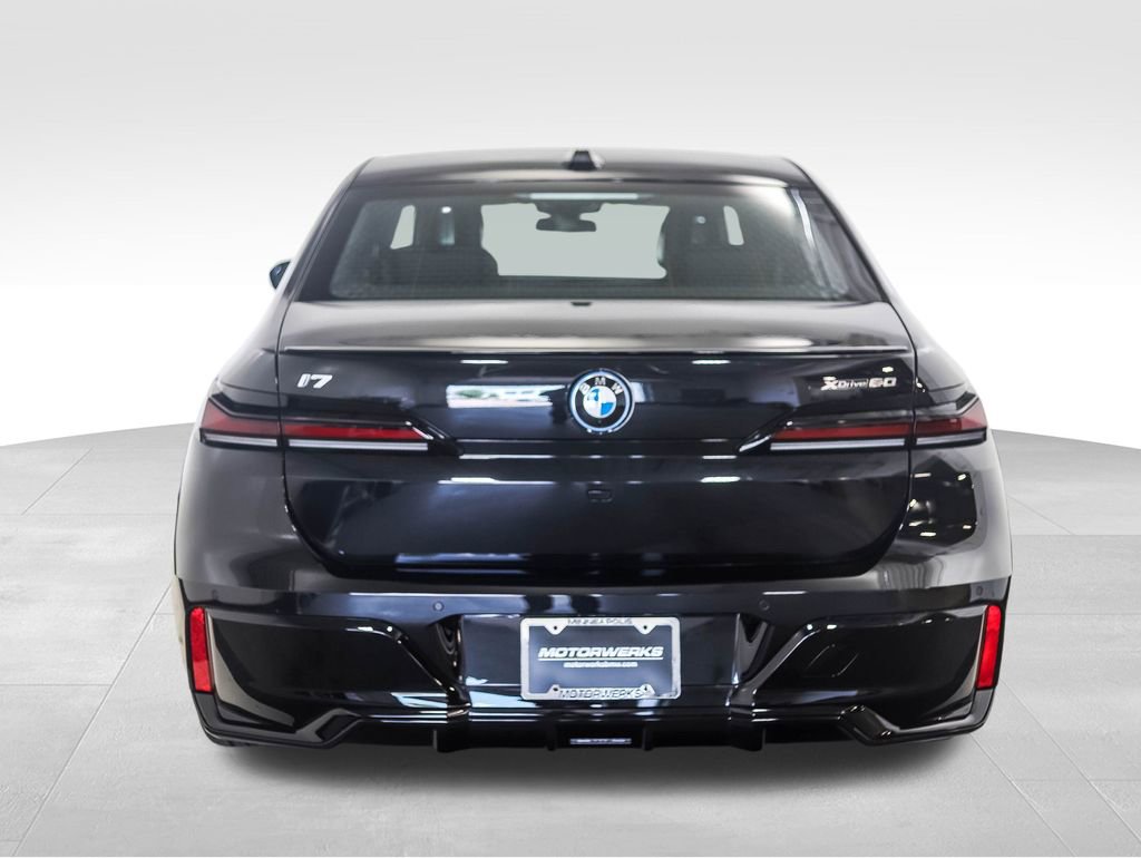 New 2025 BMW i7 xDrive60 image 4