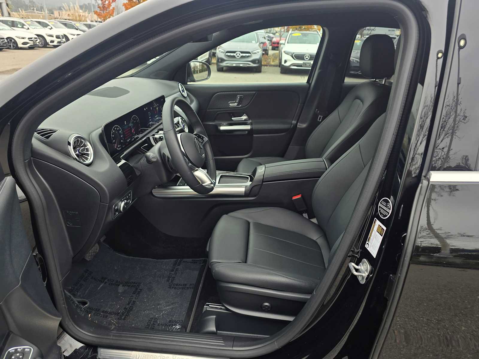 Used 2025 Mercedes-Benz GLA 250 image 23