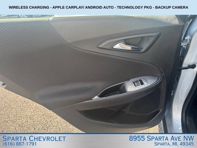 Used 2017 Chevrolet Malibu LT FWD image 21