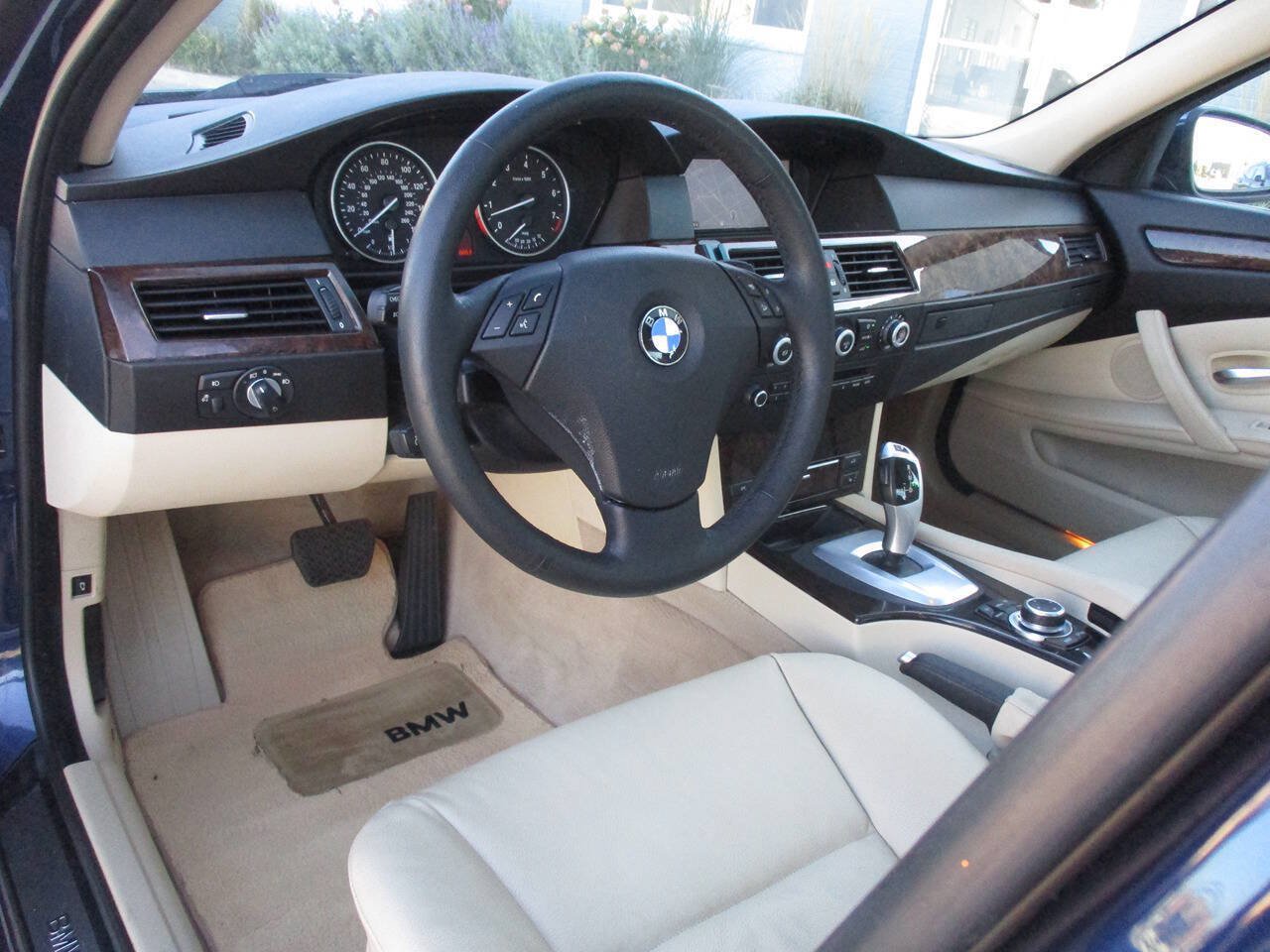 Used 2010 BMW 535i xDrive Sedan AWD/4WD image 86