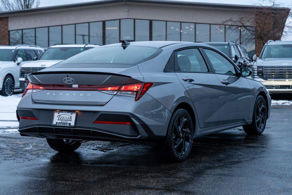 New 2026 Hyundai Elantra Sport image 7