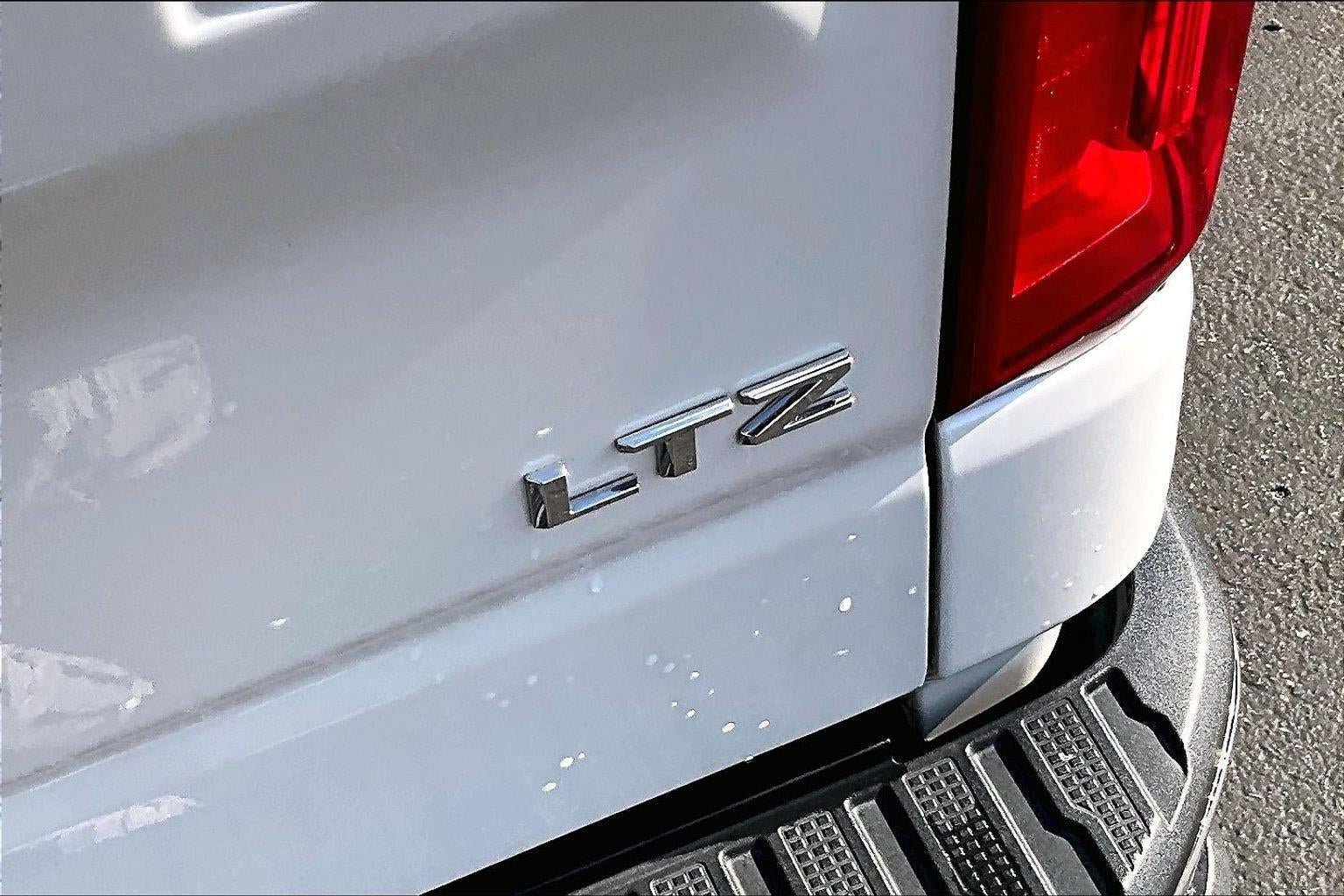 Used 2025 Chevrolet Silverado 1500 LTZ w/ LTZ Premium Package AWD/4WD image 8