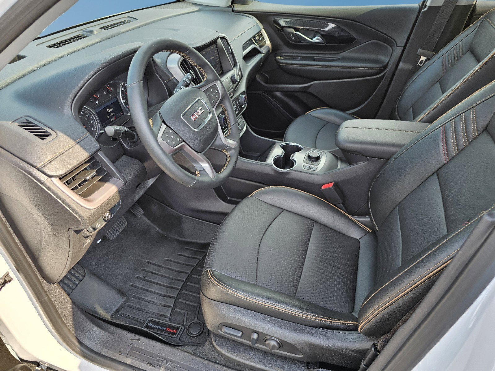 Used 2024 GMC Terrain AT4 image 15