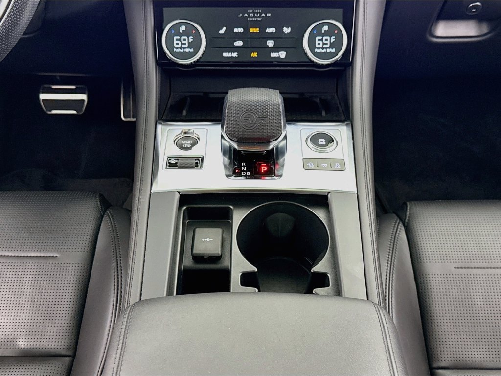 Certified 2024 Jaguar F-PACE SVR AWD/4WD image 12