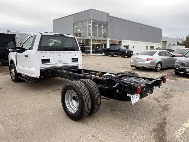 Used 2024 Ford F350 XL w/ XL Chrome Package image 5