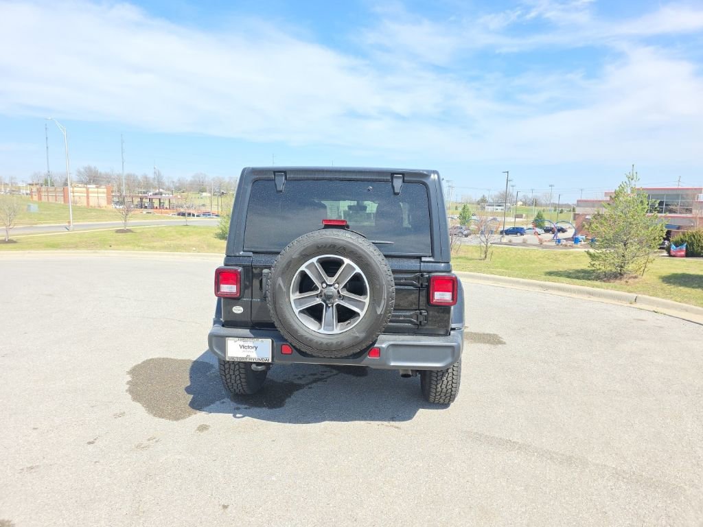 Used 2023 Jeep Wrangler Sahara image 6