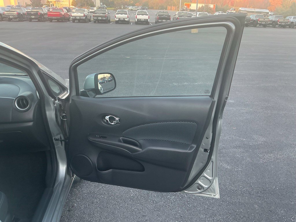 Used 2014 Nissan Versa Note SV w/ Sport Value Package FWD image 25