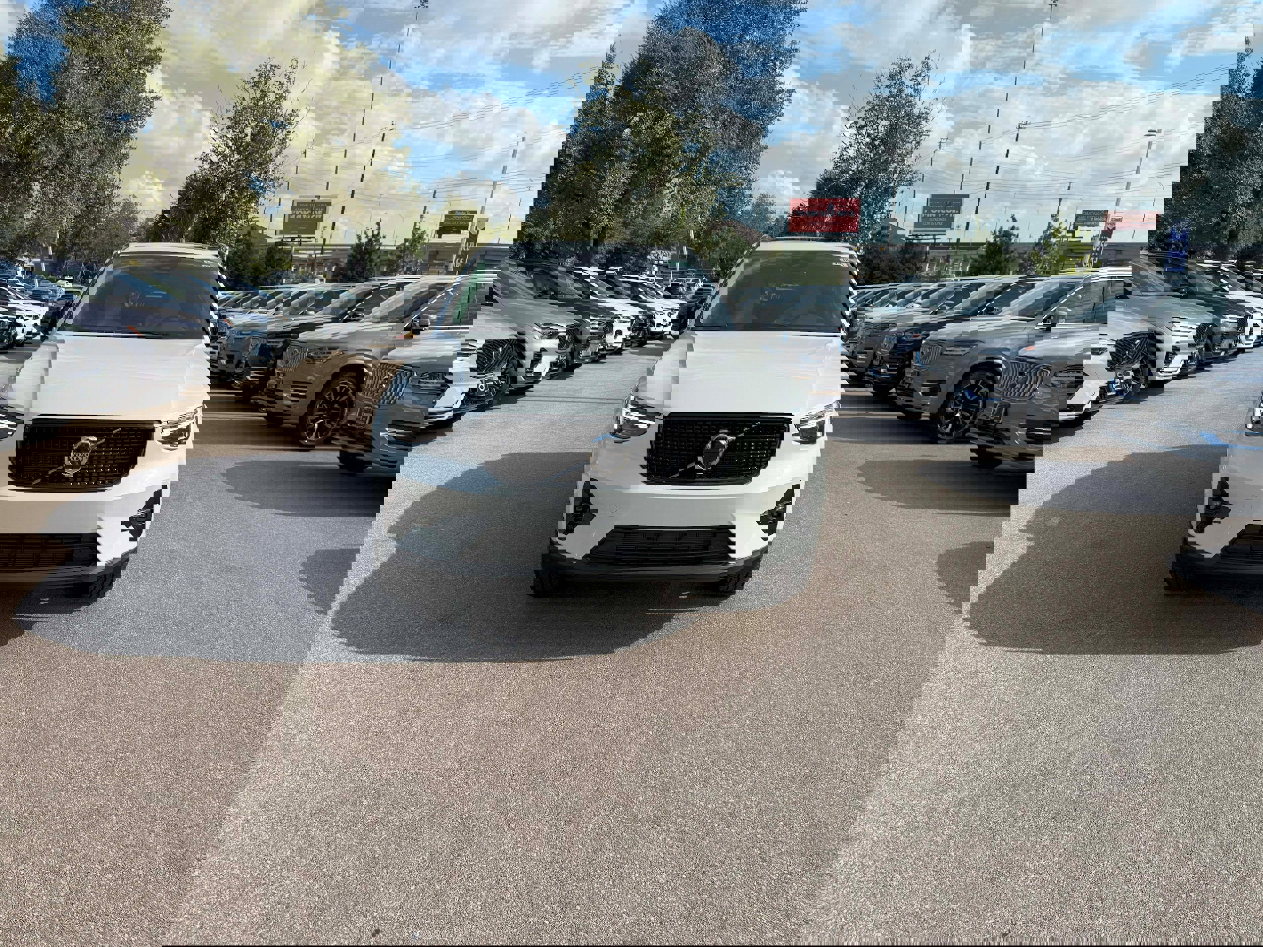 New 2026 Volvo XC40 B5 Plus w/ Protection Package Premier image 9