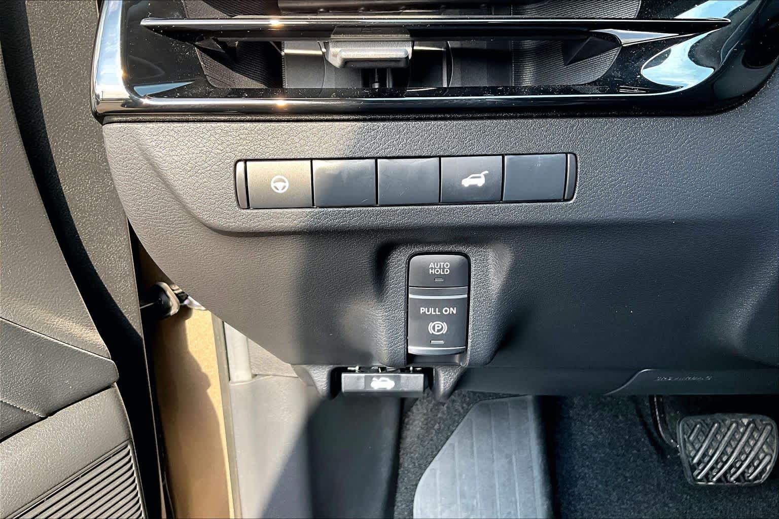 Certified 2026 Nissan Murano SL w/ Comfort Package AWD/4WD image 36