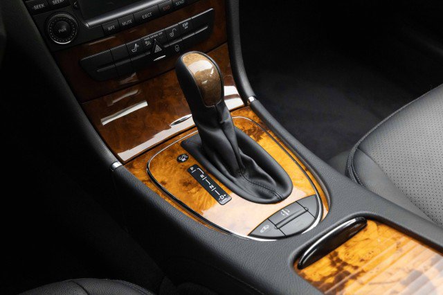 Used 2005 Mercedes-Benz E 500 Sedan image 16
