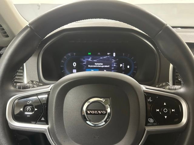 Used 2023 Volvo XC90 B6 Plus image 18