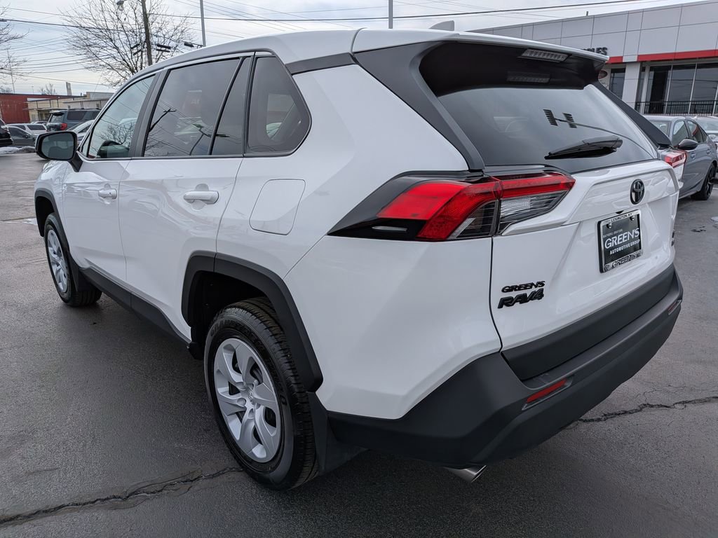 Certified 2025 Toyota RAV4 LE image 5